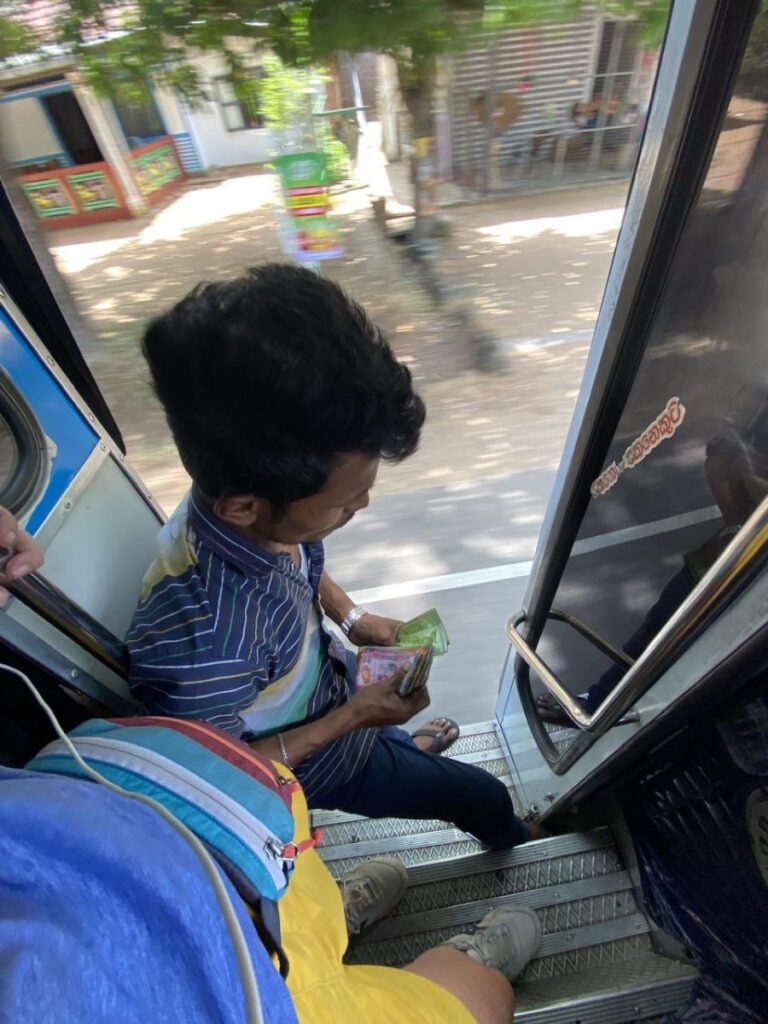 The Wheels on the Bus…, Colombo, Sri Lanka (photo 14)