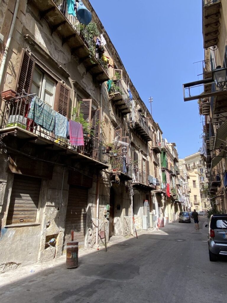 Garbage, Graffiti, & Gabriella, Palermo, Sicily (photo 12)