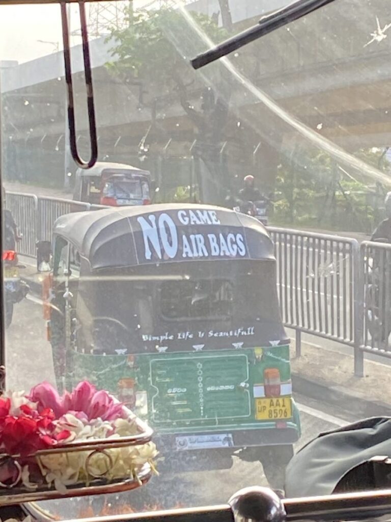 The Wheels on the Bus…, Colombo, Sri Lanka (photo 5)