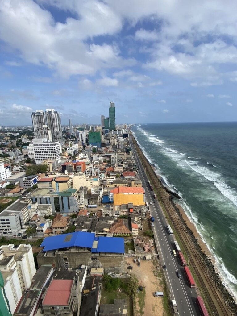 Chaos vs. Calm, Colombo, Sri Lanka (photo 21)