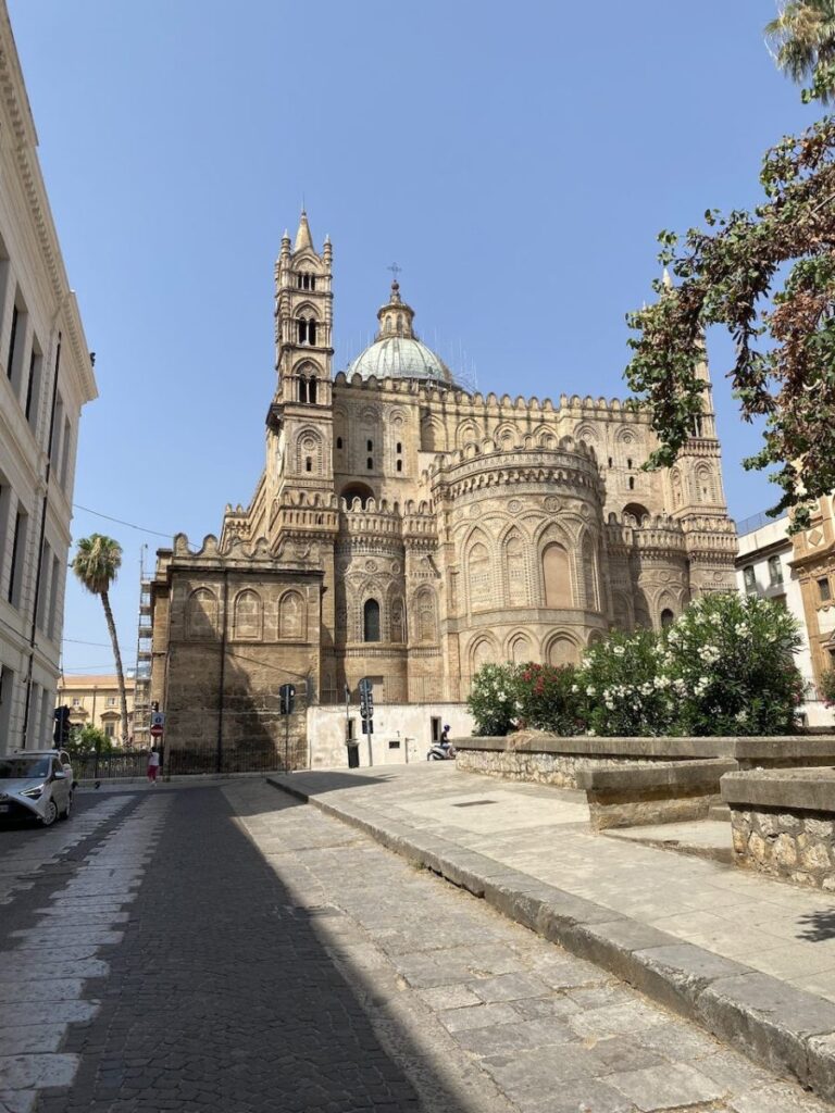 Garbage, Graffiti, & Gabriella, Palermo, Sicily (photo 11)